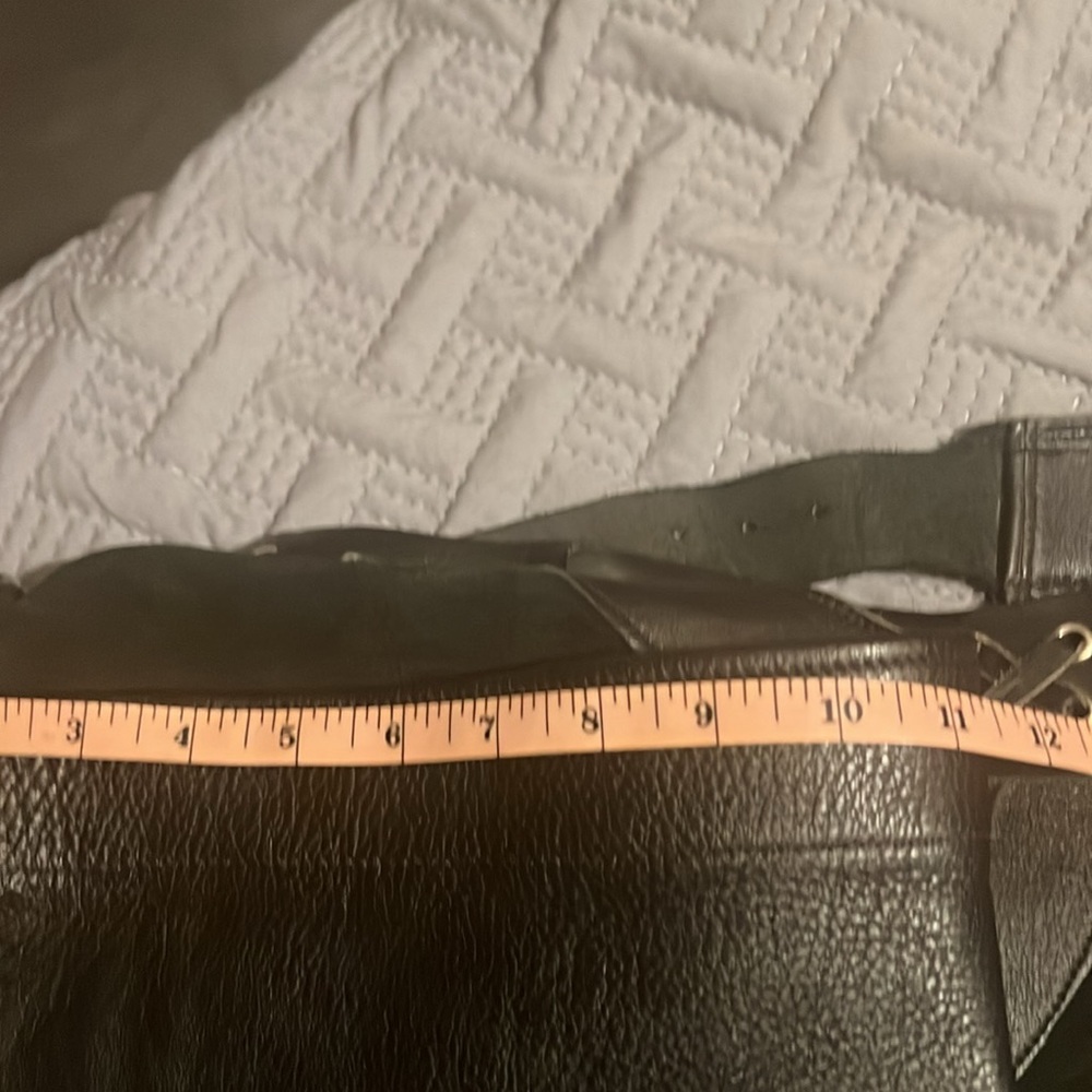 R2) Leather Chaps - Picture 10 of 10